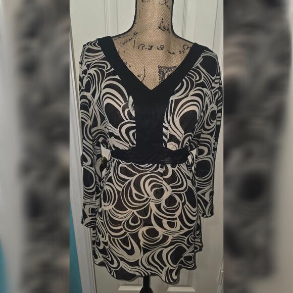 Essentials By Milano Black & White Swirl Tunic Top - Size XL - Picture 1 of 3